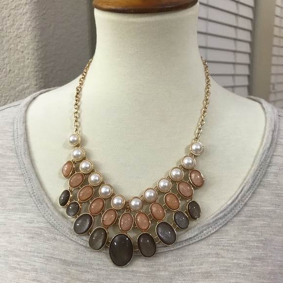 New York & Company Jewelry - New York & Co statement necklace pearl, peach